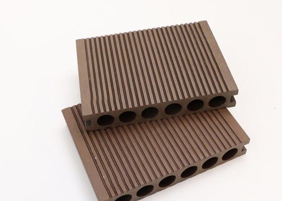 수지나무판 층 WPC 데크 보드를 꾸미는 야외 WPC