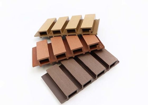 방수 야외 WPC는 패널 야외 플라스틱 복합체 외부에게 피리 같은 소리로 말했습니다