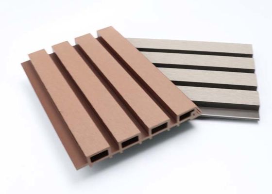 야드 장식을 위해 친절하게 야외인 나무로 된 구성 Wpc 벽판지 피복재 고급 Eco