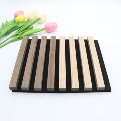 방연제 절연제를 가진 애완 동물 WPC 청각적인 벽면 널