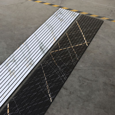 현대적인 가정 장식 PVC 천장 패널, 벽 보드, 거실 침실 특징 벽용 3D 텍스처 PVC 벽 패널