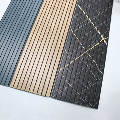 내부 벽용 나무 무늬 PVC 천장 패널, 타일 대체재로 비용 효율적인 벽 패널, 쉬운 유지 보수 벽판