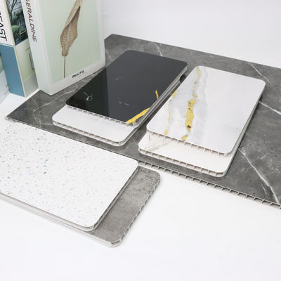 질감 표면 Pvc 욕실 벽 패널 미끄러지기 방지 스크래치 저항