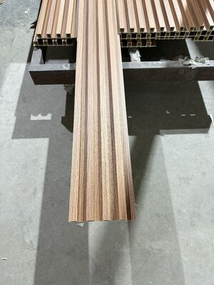 맞춤형 환경 친화적 인 실내 불규칙 격자 Wpc 벽 패널 160x24 클래딩