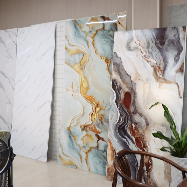 대량 공급 1000x2400mm PVC 샤워 벽 패널 건설 프로젝트