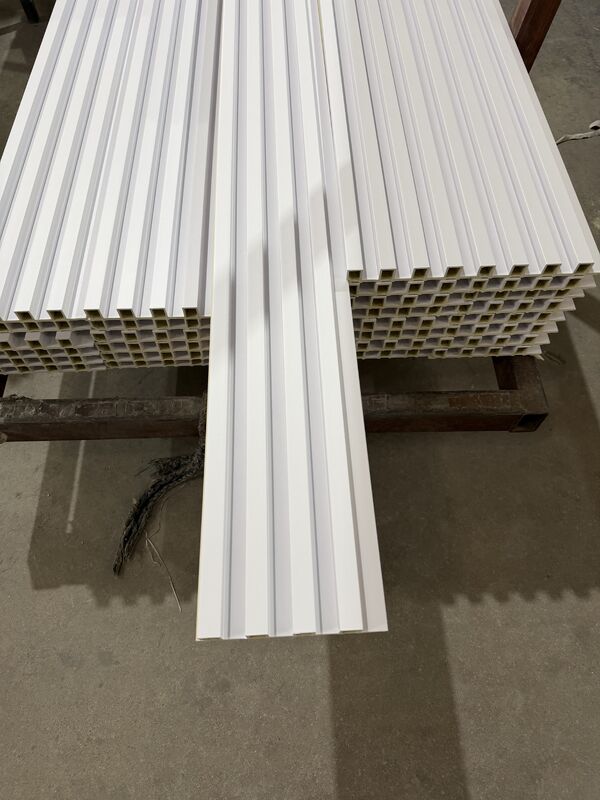 맞춤형 환경 친화적 인 실내 불규칙 격자 Wpc 벽 패널 160x24 클래딩